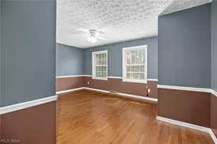 692 Thelma Dr, Wadsworth, OH 44281 - Photo 30