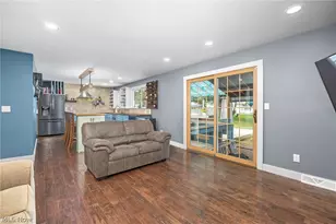 692 Thelma Dr, Wadsworth, OH 44281 - Photo 18