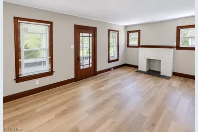 2078 18th Street SW, Akron, OH 44314 - Photo 2