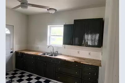 56 Spring Street, Struthers, OH 44471 - Photo 8