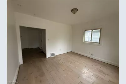7619 Lawn Avenue, Loveland, OH 44102 - Photo 10