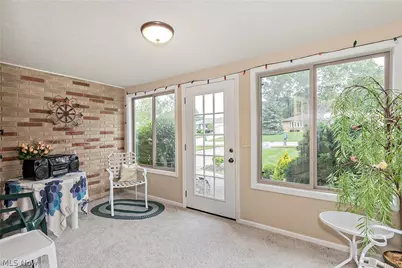 7681 Plumwood Lane, Green Hills, OH 44131 - Photo 6
