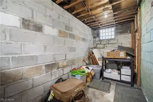 1079 Pitkin Ave, Akron, OH 44310 - Photo 32