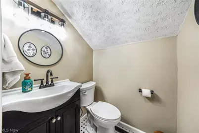 8220 Center Street, Garrettsville, OH 44231 - Photo 22