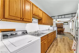 12437 National Dr, Grafton, OH 44044 - Photo 6