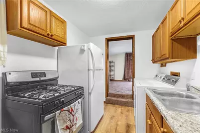 12437 National Drive, Grafton, OH 44044 - Photo 4