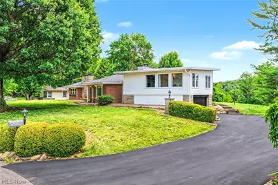 3 Meadowcrest Drive, Parkersburg, WV 26104 - Photo 2
