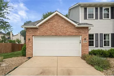 17118 Woodlawn Court, Strongsville, OH 44149 - Photo 4