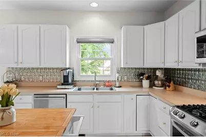 17118 Woodlawn Court, Strongsville, OH 44149 - Photo 22