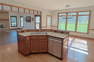 8498 Yorkshire St NW, Massillon, OH 44646 - Photo 10