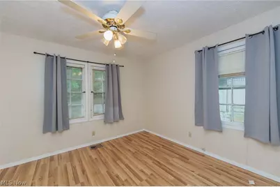 1305 Big Falls Avenue, Akron, OH 44310 - Photo 32