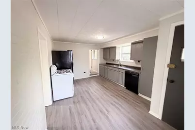 805 Carson Street, Painesville, OH 44077 - Photo 2
