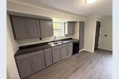 805 Carson Street, Painesville, OH 44077 - Photo 6