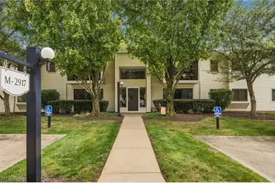 2917 N Bay Drive #M-9, Westlake, OH 44145 - Photo 2