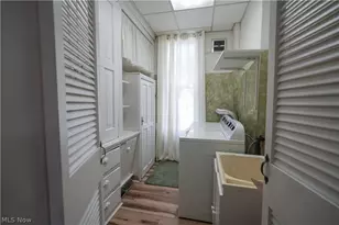 201 N 7th St, Martins Ferry, OH 43935 - Photo 26