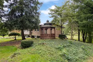 2134 Ritz Manor Dr, Uniontown, OH 44685 - Photo 12