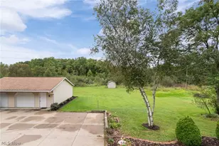 2134 Ritz Manor Dr, Uniontown, OH 44685 - Photo 6