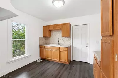 529 Hazel Place, Akron, OH 44304 - Photo 10