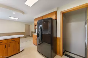 3870 Cumberland Dr, Youngstown, OH 44515 - Photo 8