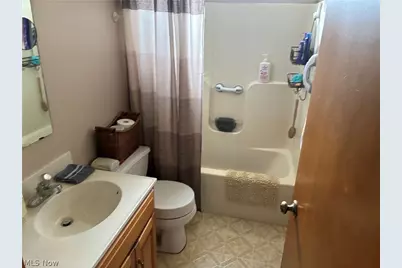 400 Park Drive SE, Brewster, OH 44613 - Photo 8