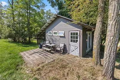 206 Deepwoods Lane, Weirton, WV 26062 - Photo 8