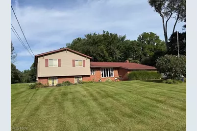 9011 Lost Trail Avenue NE, Canton, OH 44721 - Photo 1