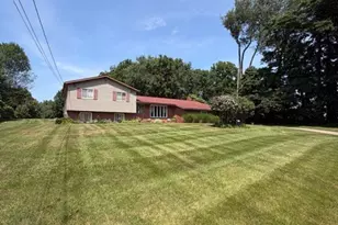 9011 Lost Trail Ave NE, Canton, OH 44721 - Photo 2
