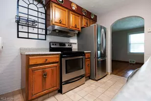 114 Sheriff St, Elyria, OH 44035 - Photo 10