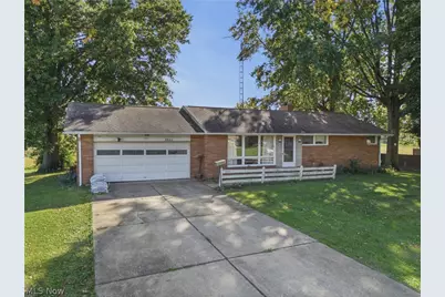 7660 Brookview Street, Louisville, OH 44641 - Photo 2
