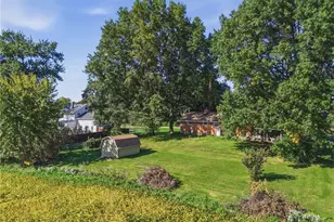 7660 Brookview St, Louisville, OH 44641 - Photo 10