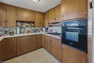 7660 Brookview St, Louisville, OH 44641 - Photo 34