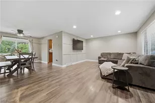 8008 Garnet Ave NE, Canton, OH 44721 - Photo 4