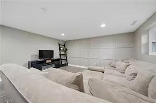 8008 Garnet Ave NE, Canton, OH 44721 - Photo 26