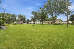 8008 Garnet Ave NE, Canton, OH 44721 - Photo 32