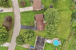 8008 Garnet Ave NE, Canton, OH 44721 - Photo 36