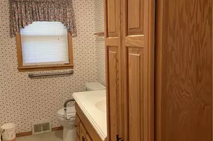 507 Wood Ave, Newcomerstown, OH 43832 - Photo 16