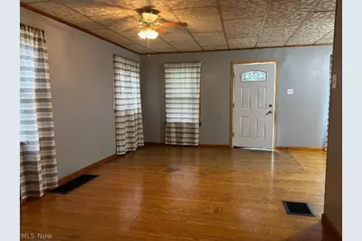 504 Walnut Avenue, Cambridge, OH 43725 - Photo 12