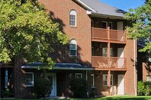 1150 Tollis Pkwy, Grandview Heights, OH 44147 - Photo 1