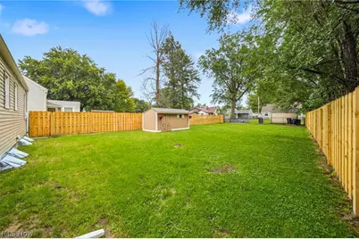 726 Lyndon Avenue, Ashtabula, OH 44004 - Photo 24