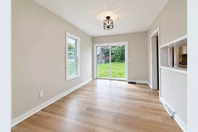 402 Hall Avenue, Barberton, OH 44203 - Photo 4
