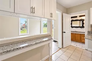 402 Hall Ave, Barberton, OH 44203 - Photo 6