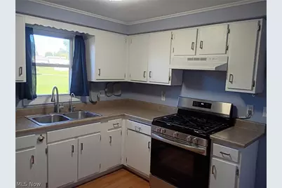 3344 Berrywood Avenue SW, Canton, OH 44706 - Photo 4