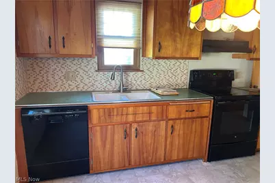 170 Charlotte Street, Painesville, OH 44077 - Photo 6