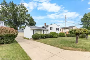 7765 Fern Dr, Mentor on the Lake, OH 44060 - Photo 4