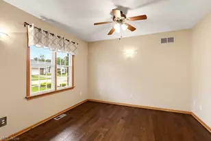 976 Rosemarie Cir, Wadsworth, OH 44281 - Photo 22