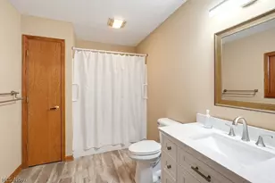 976 Rosemarie Cir, Wadsworth, OH 44281 - Photo 24