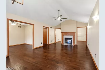 976 Rosemarie Circle, Wadsworth, OH 44281 - Photo 6