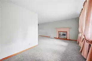 1889 Lancaster Dr, Youngstown, OH 44511 - Photo 12