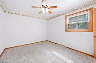 1889 Lancaster Dr, Youngstown, OH 44511 - Photo 14