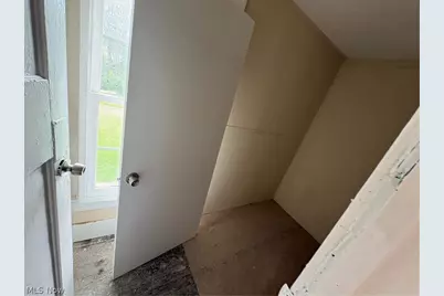 1210 Lawrence Road NE, Canton, OH 44705 - Photo 34